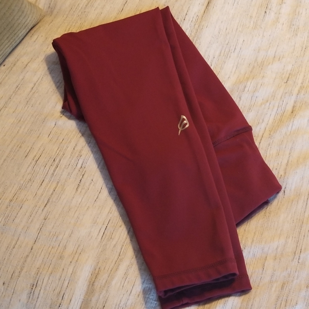 Maroon colored Myra Leggings